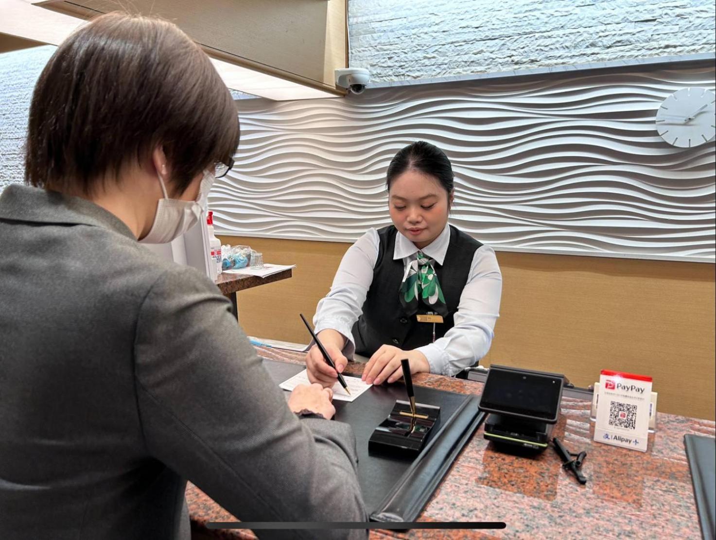 The Bridge Hotel Shinsaibashi Осака Екстериор снимка